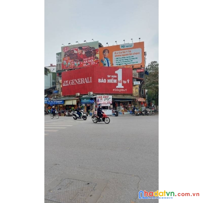 Cho thuê cửa hàng diện tích 9m2, phố hai bà trưng, quận hoàn kiếm( ngã 5 chợ cửa nam)