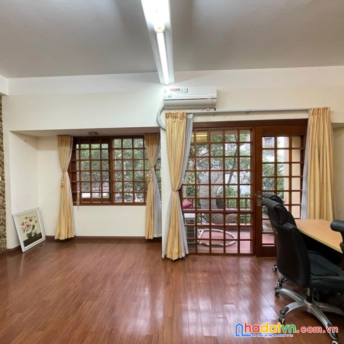 Bán nhà phân lô vỉa hè, kd, ô tô dừng đỗ ngày đêm giảng võ, đống đa 100mxmt 7.5m giá 32 tỷ. lh: