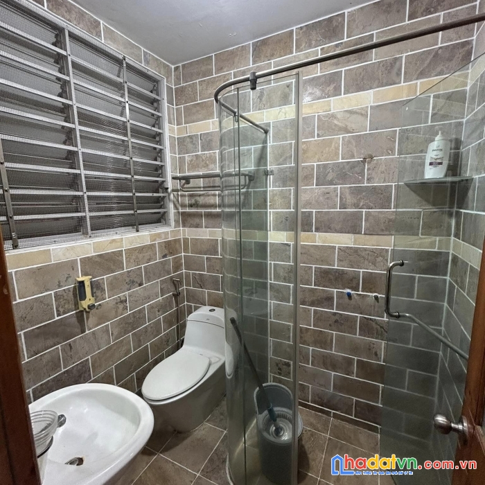 Bán biệt thự tân bình - dt 6,8x18m vị trí cực đẹp - nội thất cao cấp. chỉ nhỉnh 20 tỷ