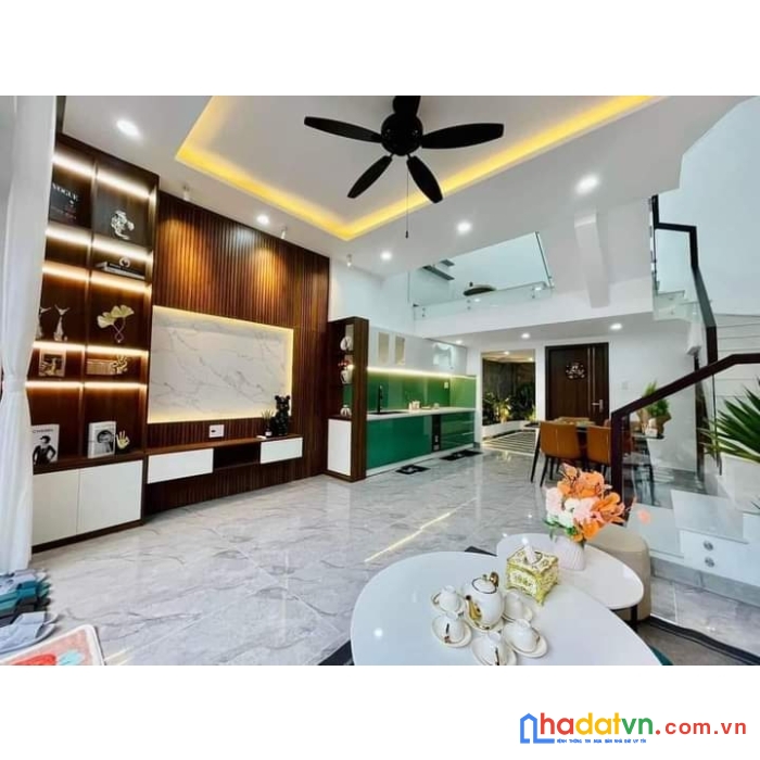 Bán nhà giải phóng, hoàng mai. dt60m2, 5 tầng, thang máy, ô tô, kinh doanh. chỉ 10 tỷ.