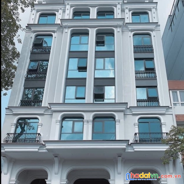 Ngợp bank cc  bán nhà  35b - 35c đường 3 tháng 2, p11, q10 10x20m 1h8t,  hdt 3.2 tỷ/năm