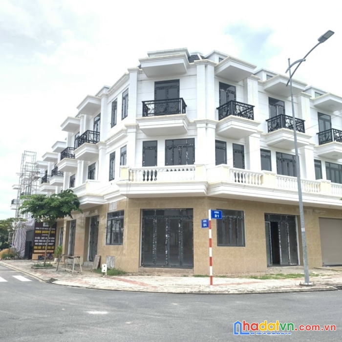 Bán căn gốc nhà 1 trệt 2 lầu đối diện chung cư 16 tầng chuẩn bị khởi công xây dựng vào cuối quý