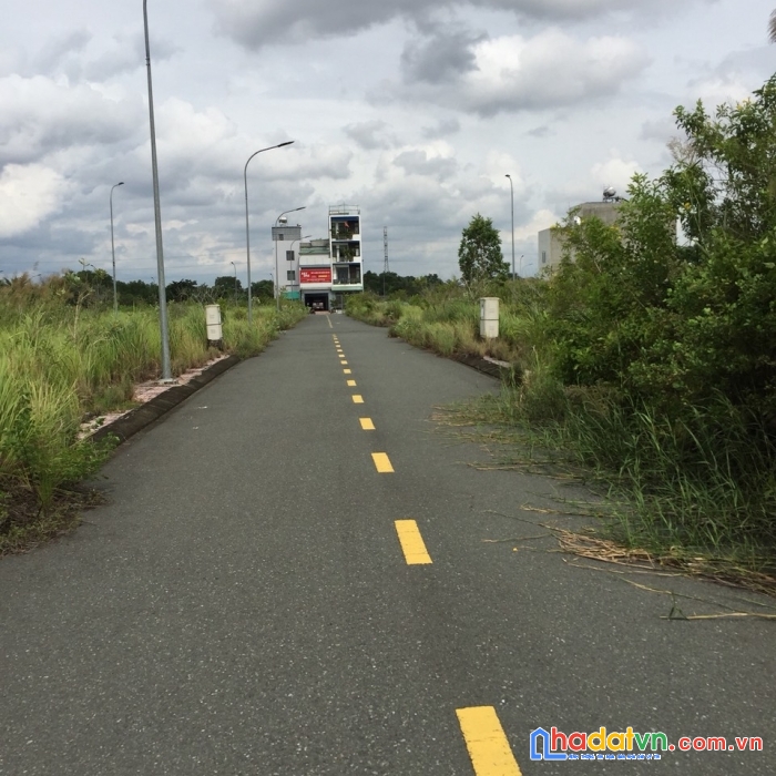 Rẻ nhất thị trường! centana long trường, q9. 85m, 3,95 tỷ.