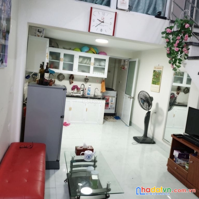 Bán nhà 2 tầng  42m quang trung hà đông - nhà đẹp phân lô - ô tô đỗ gần - giá 2.x tỷ