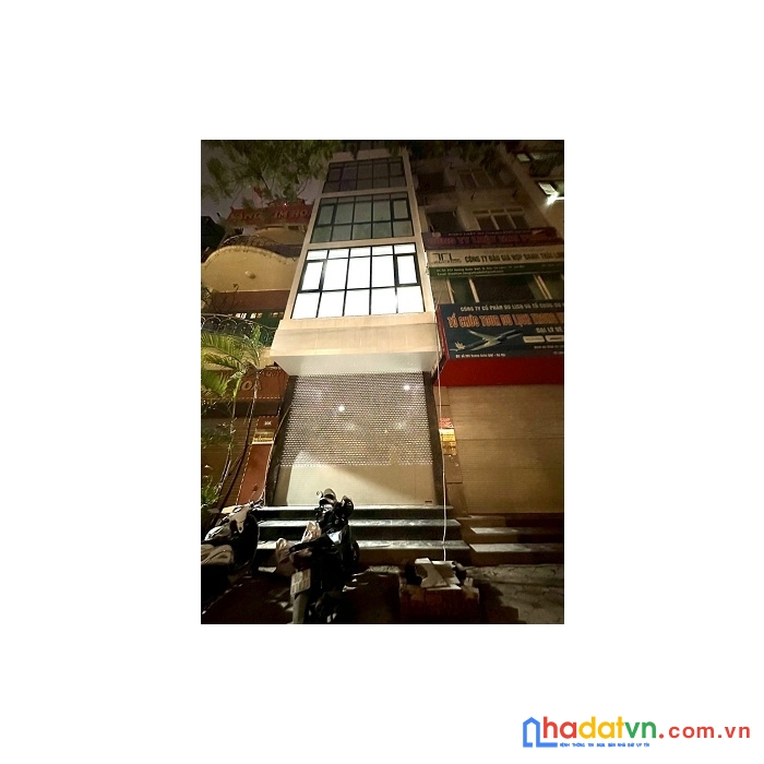 Chính chủ cho thuê nhà mặt phố hoàng quốc việt 50m2, 5 tầng, giá tốt