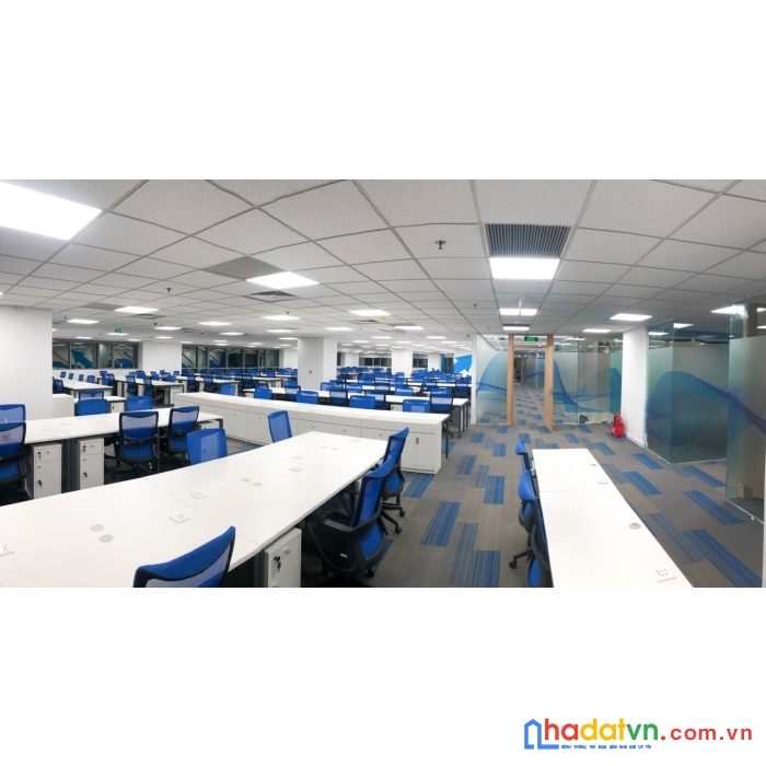 Nhượng sàn văn phòng full nội thất phố duy tân diện tích 280m2, 550m2 và 760m2 (có chia nhỏ)