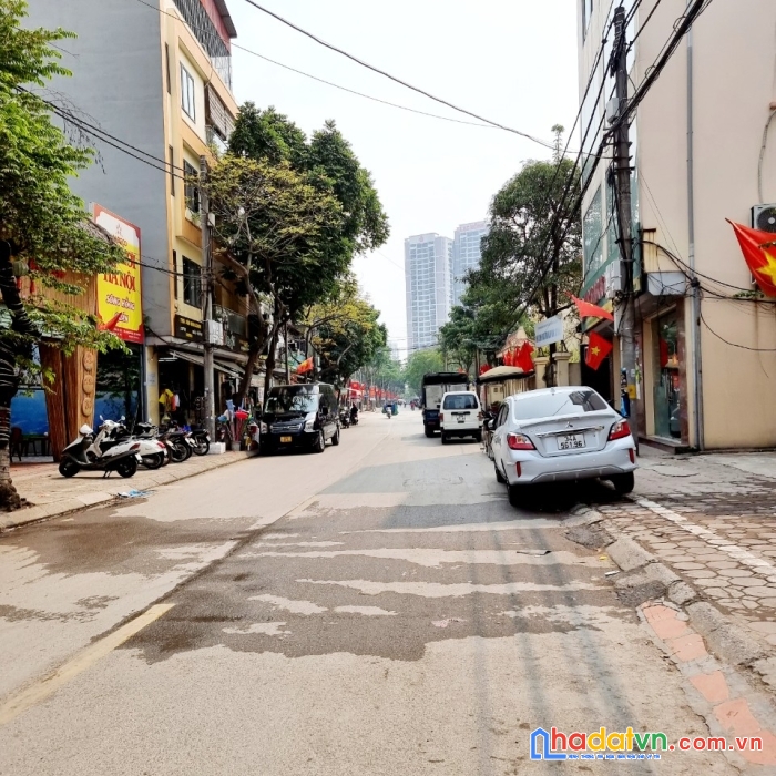 Nhà mặt phố phú xá, vỉa hè, kinh doanh sầm uất, dt70m, 5t, mt5m, giá 14 tỷ.