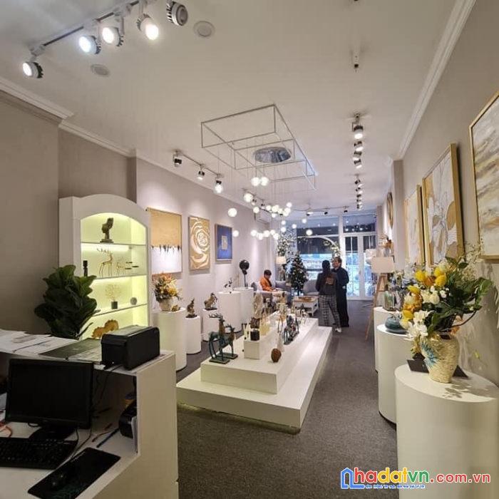Víp!! bán nhà mặt phố hàng bè, vị trí đẹp kd đỉnh, 70m2, mt 3.6m, nhỉnh 28 tỷ.