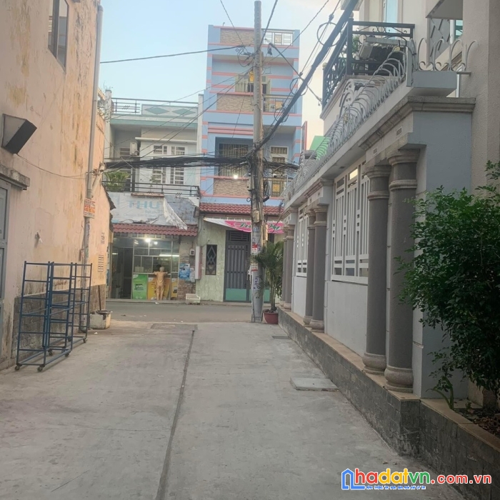 Chính chủ cần bán nhà 2 tầng đường lê văn quới, hẻm nhựa 6m, 40m2 chỉ 3.5 tỷ