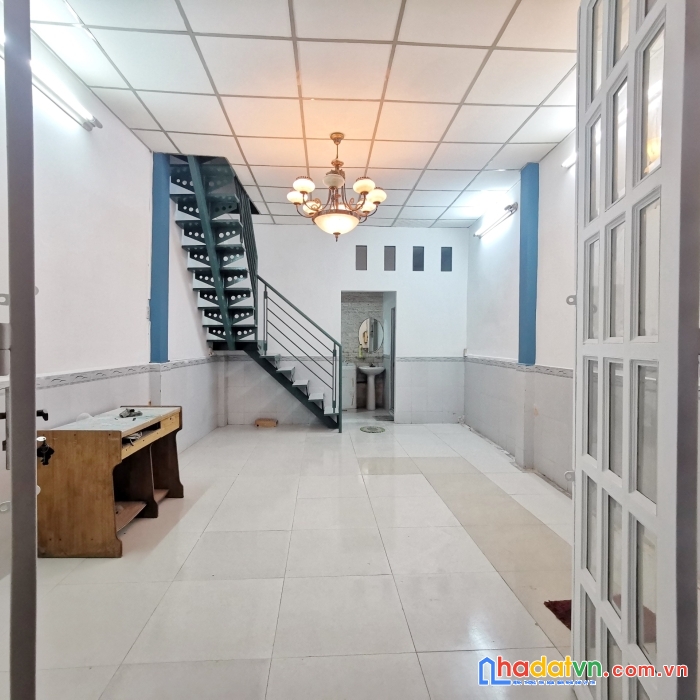 Nhà bán gần mt hưng phú p9q8. trệt,lầu. giá 4 tỷ 180 triệu tl