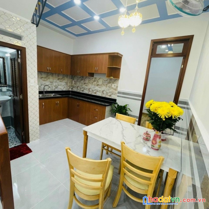 Bán nhà đường 6m, dương quảng hàm p6 gò vấp 40m 3pn giá 4tỷ75