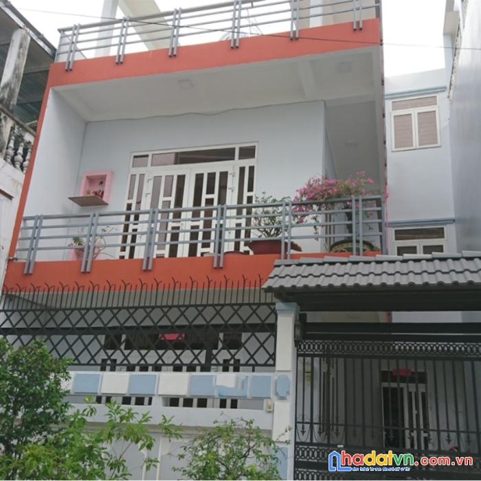 Bán nhà quận 6 hẻm tân hòa đông - ngang 7m - 2 tầng - chỉ 2.7 tỷ - diadiemnhaban.com