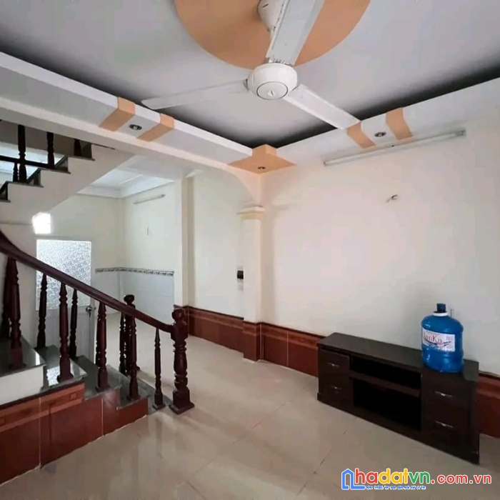 Bán nhà đa sỹ - ngõ thông - ô tô dân xây - giá chỉ 3.x tỷ - view thoáng