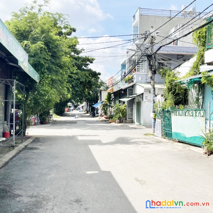 Đường 8m, 1/ nguyễn ảnh thủ q12, nhà c4 tiện xây mới, dt.83m2, nở hậu tài lộc gần 6m. nhỉnh 57