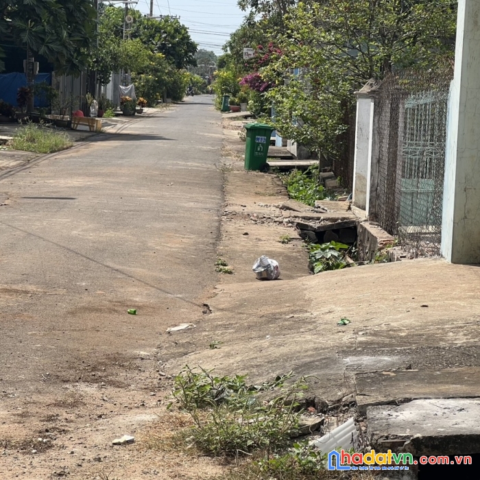 Cần bán nhà ấp 1 , ngay chợ bình lộc, tp.long khánh, đồng nai. giá 5,7 tỷ