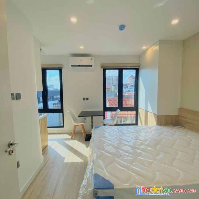 Bán ccmn khu nguyễn trãi, đh hà nội, 160m2x7t, mt10m, 35pkk full nội thất giá 15 tỷ