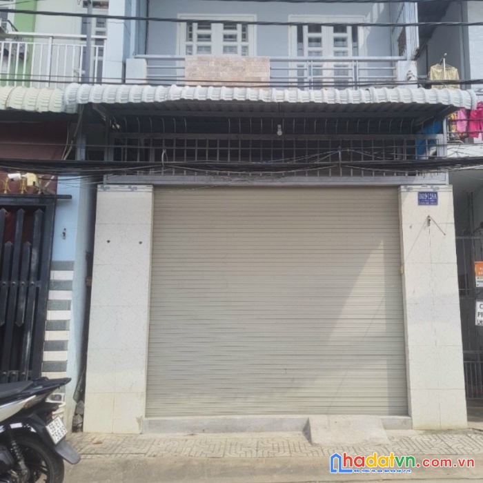 Bán gấp ! bán gấp ! nhà sổ riêng 3 tỷ 550 triệu - hẻm xe hơi lê văn lương