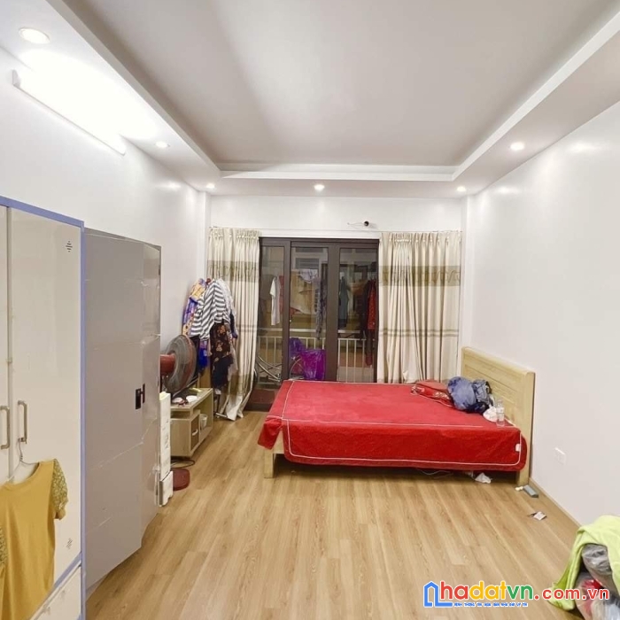 Bán nhà võng thị - tây hồ. nhà mới. dt 38m2. 5 tầng. giá 4,8 tỷ