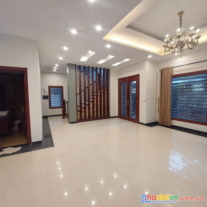 Bán biệt thụ kđt vườn đào - lạc long quân - tây hồ. dt 252m2. giá 110 tỷ