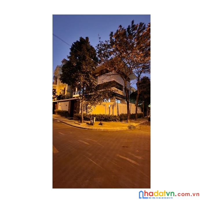 Bán biệt thự kđt starlake hoàng quốc việt -  cầu giấy. dt 400m2. giá 82 tỷ