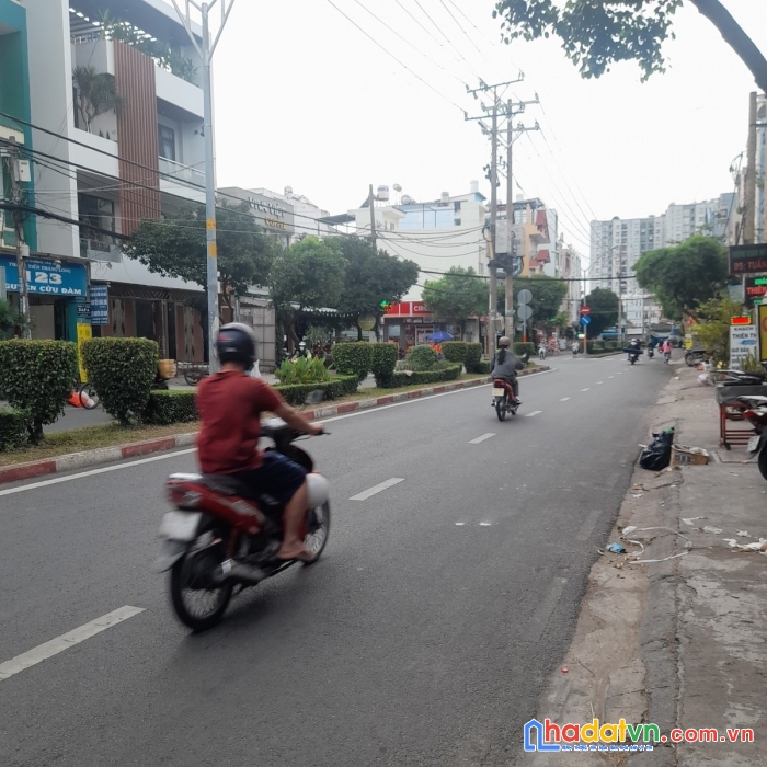 Bán nhà mt 4 lầu 83m2  p tân sơn nhì tân phú  tiện kinh doanh đông đúc giá 14 tỷ 5