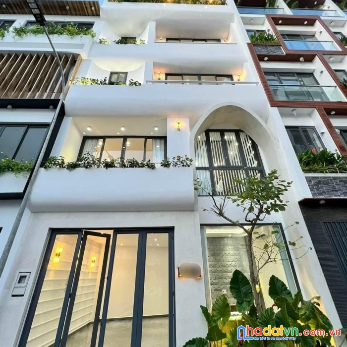 Siêu phẩm vip thống nhất, p11, 7*7m, nở hậu 7.5m, đường nhựa đẹp, xe hơi thông