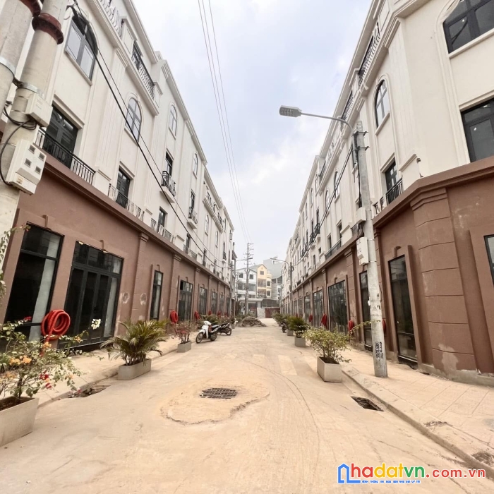 Cắt lỗ cần bán đất kđt mới sơn đồng center , hoài đức 90m ô tô, kinh doanh chỉ 6,x tỷ