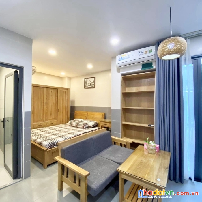 Bán nhà huỳnh văn bánh, pn,  4 lầu, 4 phòng, giá 6.6 tỷ.