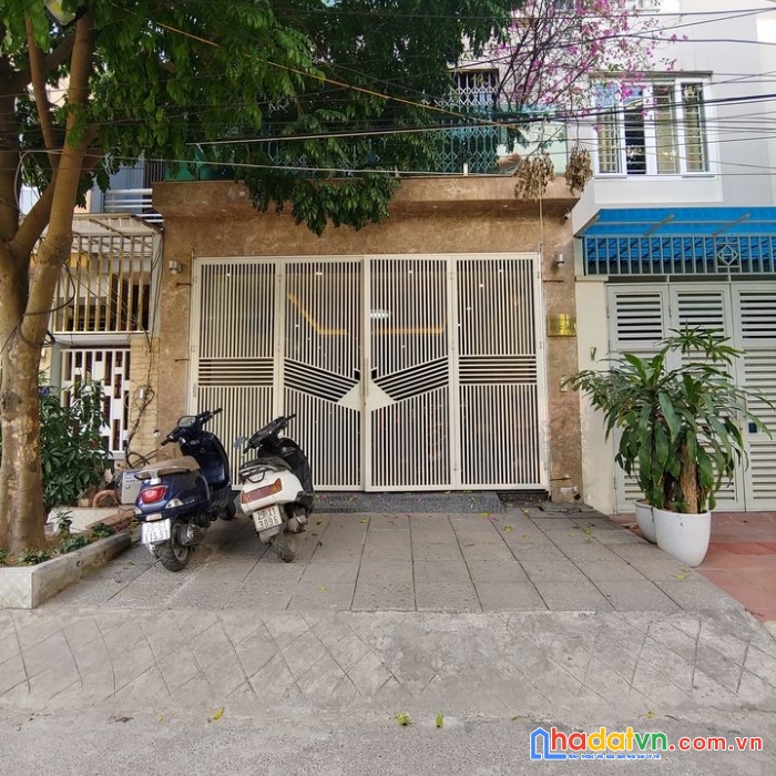 Bán nhanh lk văn khê 82.5m 5 tầng mặt tiền 5m 10 tỷ