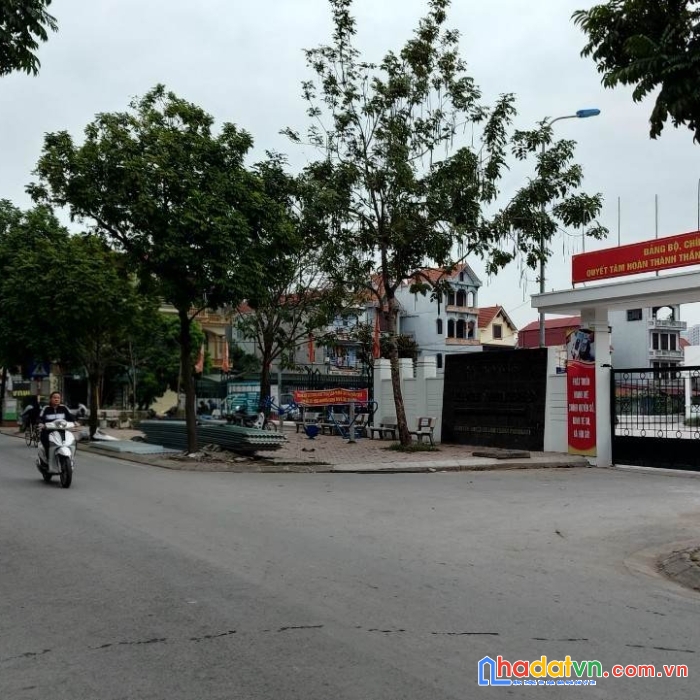 Bán nhanh đất đa tốn, gia lâm, 112m, mặt đường phân lô ô tô tránh, mt 8m, giá chào 11 tỷ.