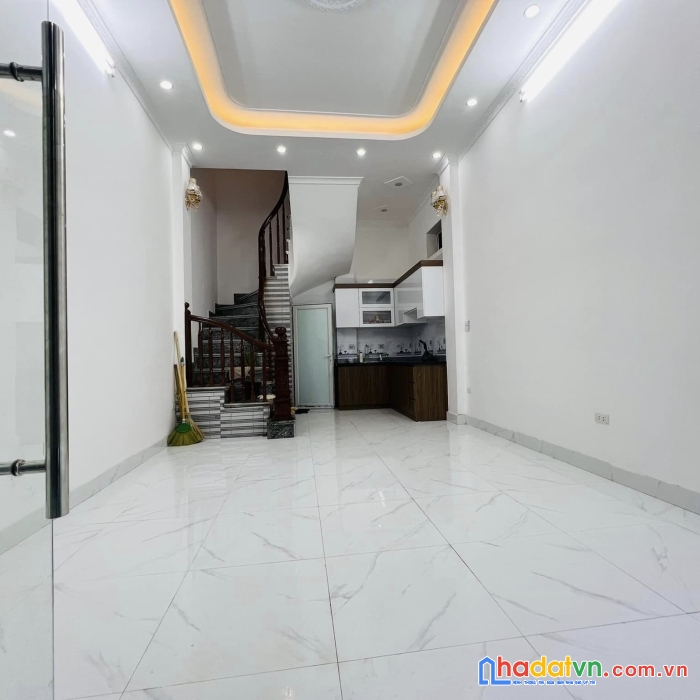 Cực hiếm duy nhất 1 căn phố nhân hòa full nội thất 42m 4t gần ô tô nhỉnh 5 tỷ lh0975124520
