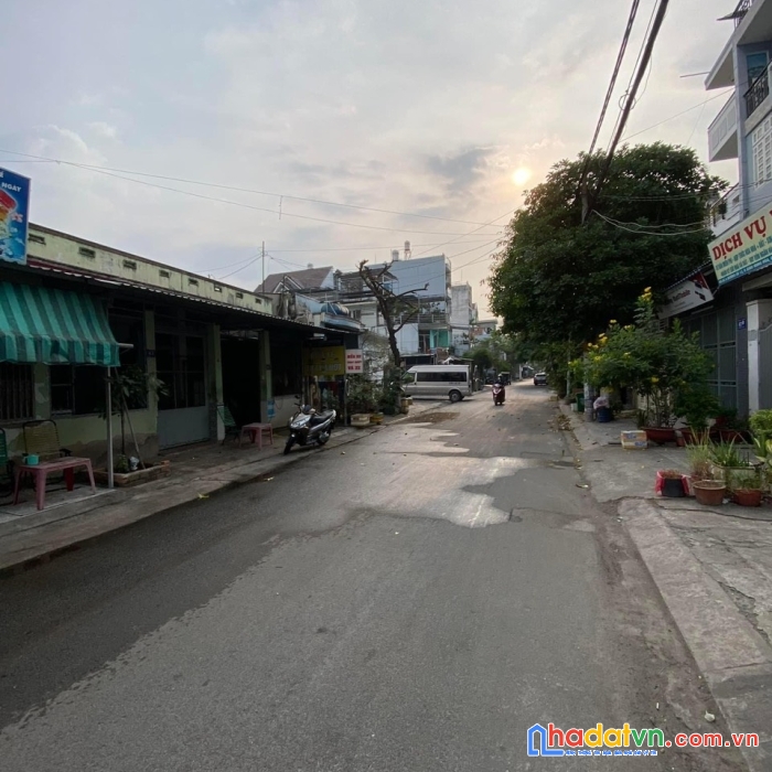 Bán nhà mặt tiền kinh doanh đường số 13, bhh, 2 tầng, nhựa 8m, 80m2 chỉ hơn 7 tỷ chút
