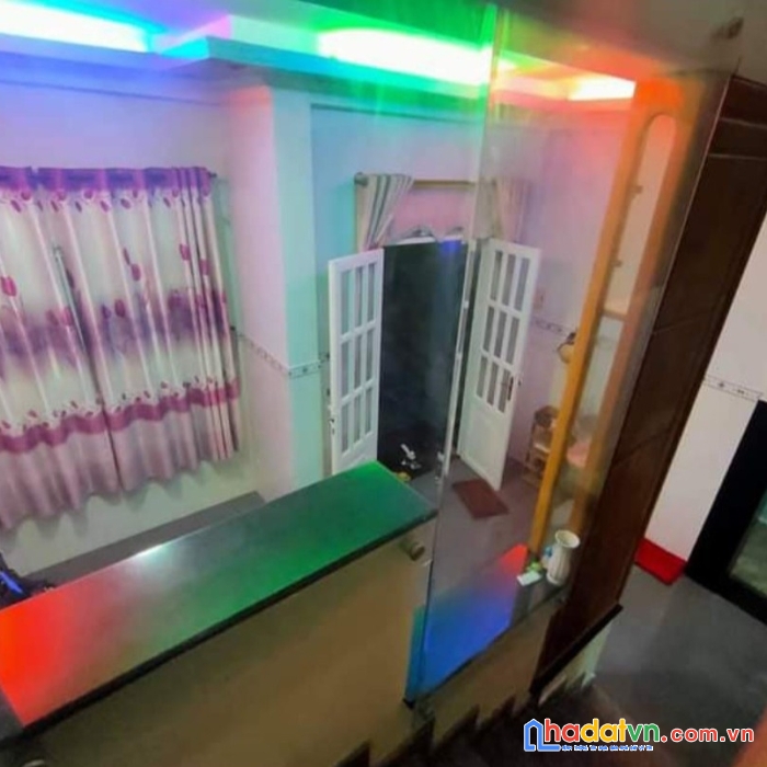 Cho thuê nhà nguyên căn 1 phòng khách, 5 phòng ngủ, tp sa đéc, đồng tháp.