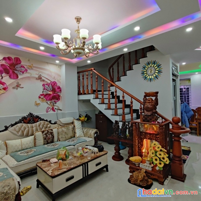 Bán nhà đẹp sổ riêng xây dựng trên đường nguyễn trung trực, phường 4, tp. đà lạt, giá bán 7,7 tỷ