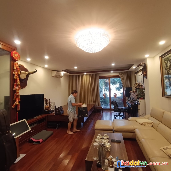 Nhà đẹp phân lô , oto tránh , dừng đỗ ngày đêm , trung tâm cầu giấy - 100m2 *8 tầng thang máy - 2x