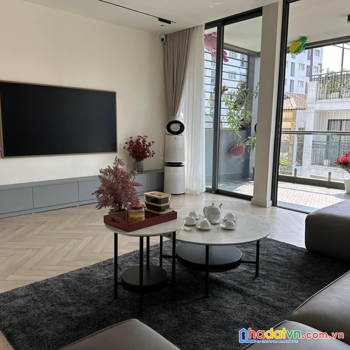 Cần bán gấp nhà phố láng hạ quận đống đa 120m mt 5.2m chỉ 19.3 tỷ hai thoáng gara kinh doanh