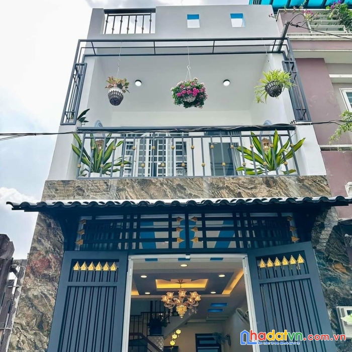 Bán nhà dương quảng hàm gò vấp 40m2 ô tô ngủ trong nhà đúc mới 4 tỷ 6