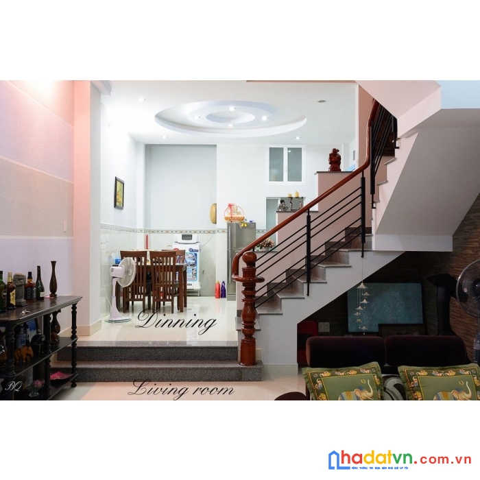 Nhà góc 2 mặt tiền, ngay kdt phú mỹ hưng, xe hơi đậu cửa. phường phú thuận. quận 7