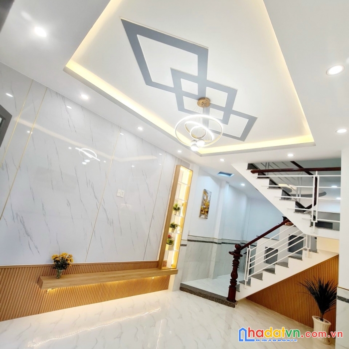 Nhà bán mới, đẹp hẻm 232 hưng phú p8q8 4 tỷ 390 triệu tl