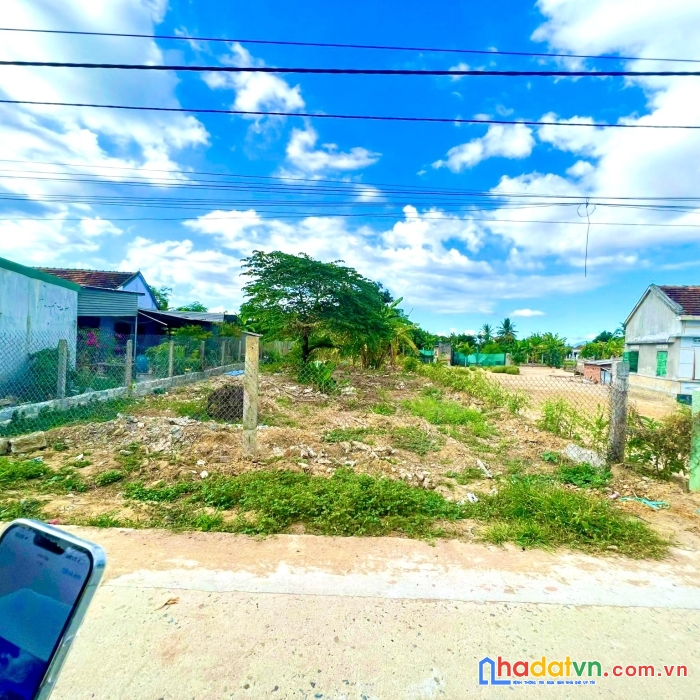 Cần bán đất đẹp vuông vức, gần biển, gần kcn