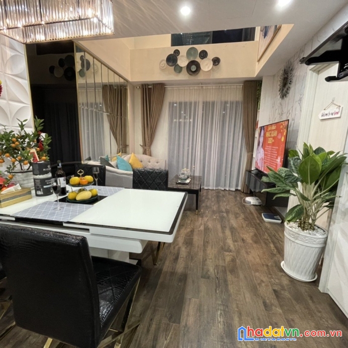 Nhỉnh 5 tỷ sở hữu căn hộ cuộc sống hoàng gia giữa trung tâm hà nội, 106m2, view bê bơi