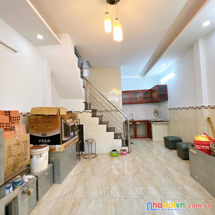 Hẻm 4,2 m đường số 3 tầng 
ngang 4.25x 6.35 m q4 hơn 3 tỷ đẹp rẻ 
2 phòng ngũ 2 wc