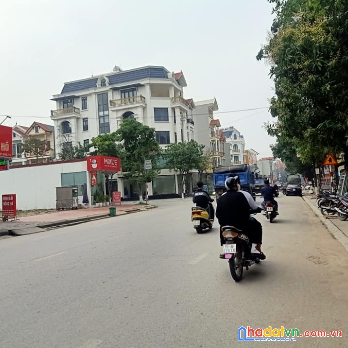 Cc bán lô góc mặt phố hồ cũ, tt hồ, bắc ninh, giá thương lượng