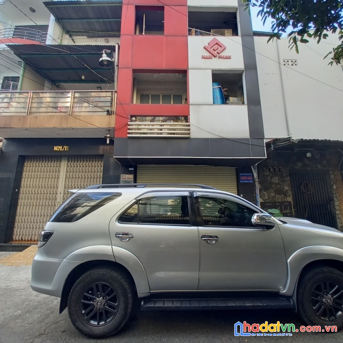 Bán gấp nhà hxt, 4.5x18m trường chinh, p12, tân bình. chỉ 13.5 tỷ.