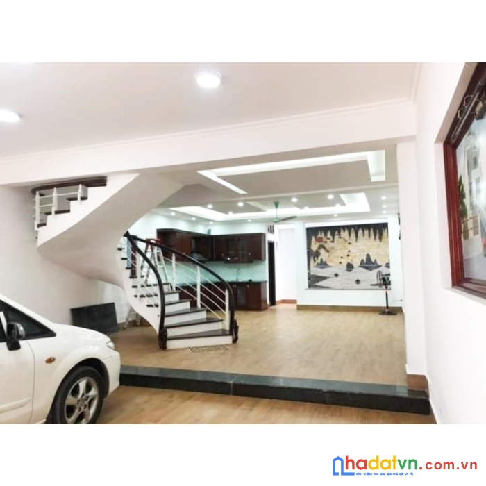 Bán nhà ngõ, 192 lê trọng tấn, hoàng mai, 111m2 mt6.2m2 chỉ hơn 10ty, gara 2 oto