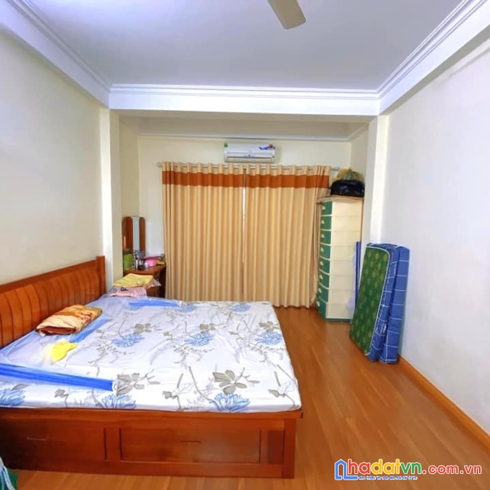Bán gấp nhà phố hoàng cầu, ô tô, công viên dt40, mt5m. chỉ 7,3 tỷ 0338080356