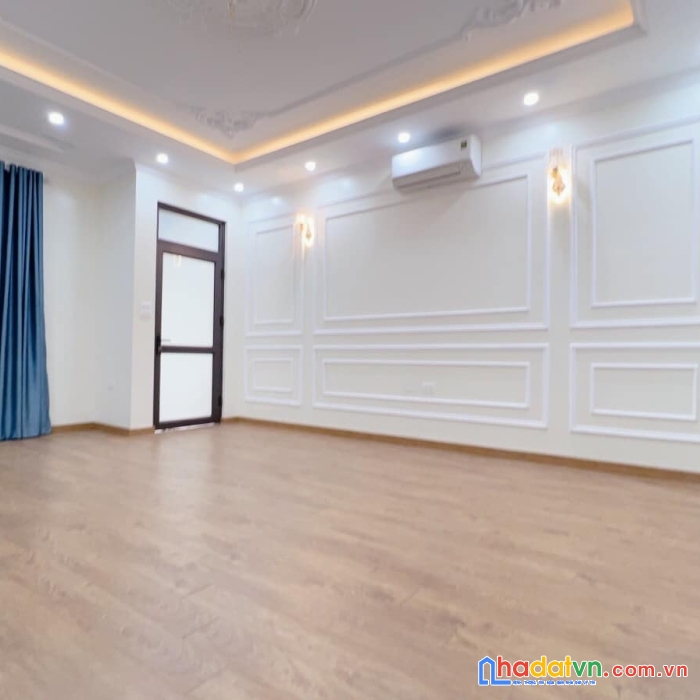 Cực hiếm, 5,x tỷ ô tô vào nhà bán nhà phú diễn, bắc từ liêm 40m 5t