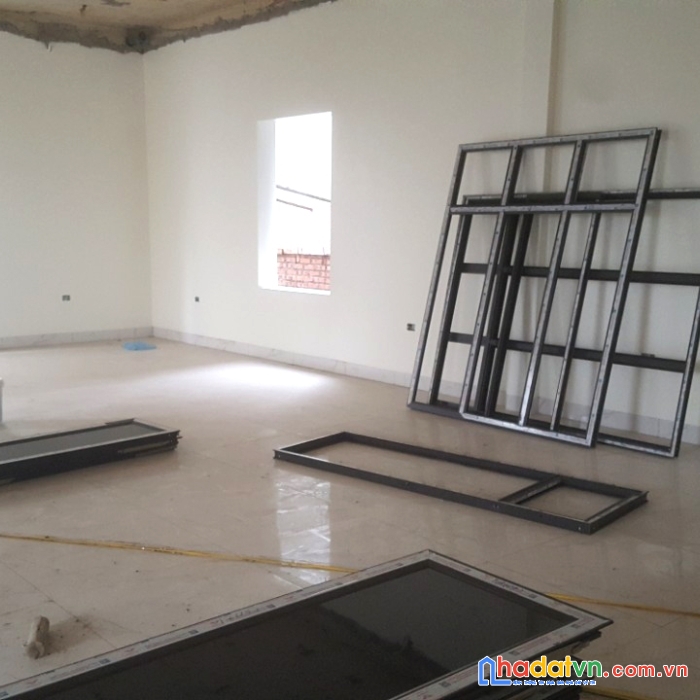 Mặt phố 296m² sàn tầng 1, mặt tiền 18,5m kinh doanh, 35 triệu
