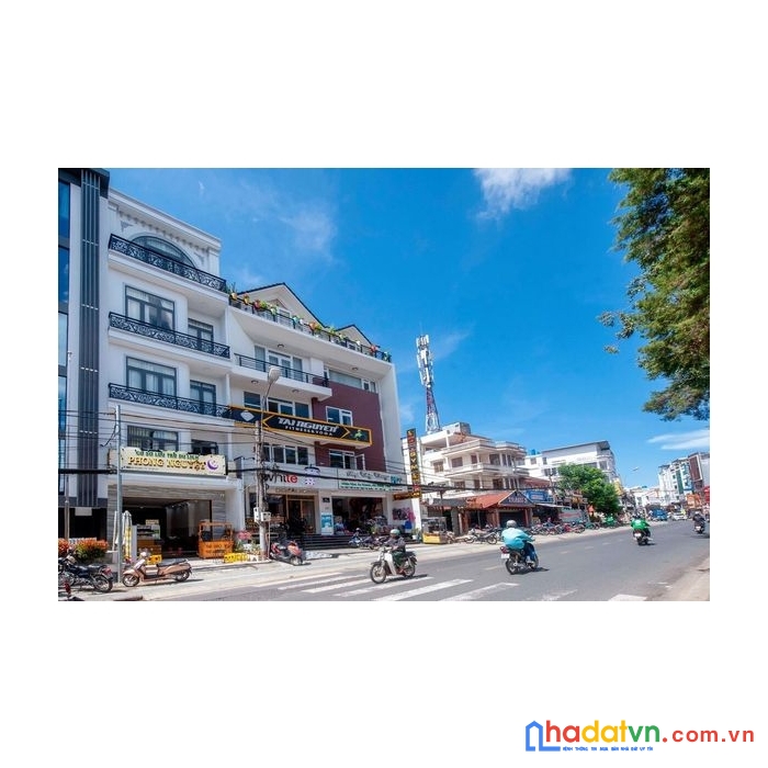 Bán khách sạn mặt tiền bùi thị xuân phường 2 đà lạt