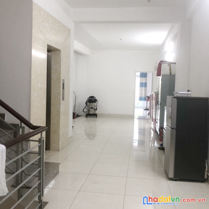 Nhà bán 5 tầng mặt tiền phạm hùng p5q8 giá : 18 tỷ tl